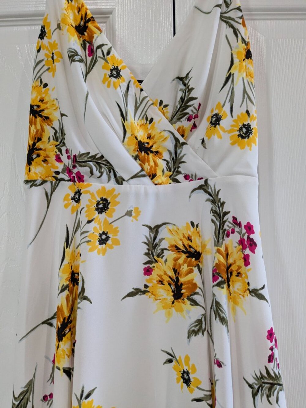Express Women's Surplice Fit and Flare Floral Mini Cami Dress, White Yellow, XS - Picture 4 of 14
